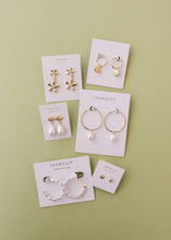 Load image into Gallery viewer, Seashell - Gold Earrings