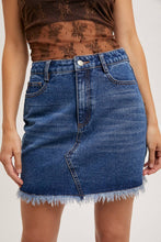 Load image into Gallery viewer, High-Waist Denim Raw Hem Mini Skirt - Light Wash