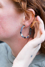 Load image into Gallery viewer, Camy Hoops - Camo