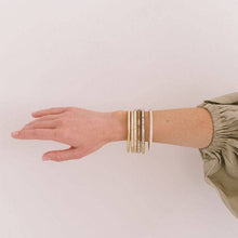 Load image into Gallery viewer, Metallic Gold Mix Bangle Set