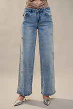 Load image into Gallery viewer, Bow Embellished Straight Leg Jeans