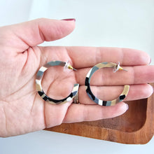 Load image into Gallery viewer, Camy Hoops - Camo