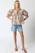 Load image into Gallery viewer, Melisa Leopard Shirt
