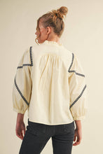 Load image into Gallery viewer, Egg Shell Embroidery Trim Blouse

