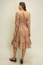 Load image into Gallery viewer, Scallop Trim Tiered Midi Dress
