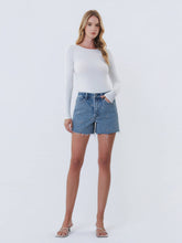 Load image into Gallery viewer, Super High Rise DaisyEmbroidered Denim Shorts
