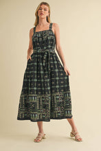 Load image into Gallery viewer, Embroidered Black Midi Dress
