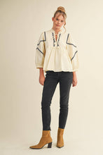 Load image into Gallery viewer, Egg Shell Embroidery Trim Blouse
