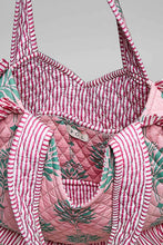 Load image into Gallery viewer, Pink &amp; Green Heart Shaped Ruffle Edge Quilted Tote Bag
