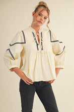 Load image into Gallery viewer, Egg Shell Embroidery Trim Blouse
