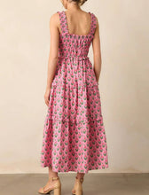 Load image into Gallery viewer, Pink Floral Print Tiered Dress with Ruched Bodice
