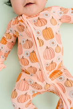 Load image into Gallery viewer, Pretty In Pink Pumpkins Bamboo Sleeper
