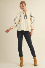 Load image into Gallery viewer, Egg Shell Embroidery Trim Blouse
