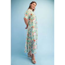 Load image into Gallery viewer, Green Floral Print Maxi Dress
