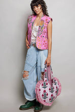Load image into Gallery viewer, Heart Shaped Ruffle Edge Quilted Tote Bag - Pink Floral
