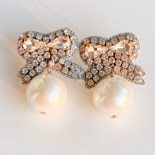 Load image into Gallery viewer, Collette Bow &amp; Pearl Earrings
