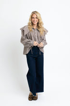 Load image into Gallery viewer, Gingham Poplin Peter Pan Collar Top - Brown
