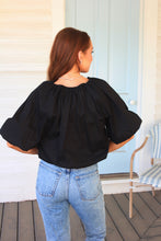 Load image into Gallery viewer, Black Solid Poplin Bubble 3/4 Sleeve Top
