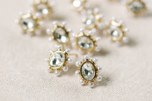 Load image into Gallery viewer, Crystal Pearl Oval Stud Earrings
