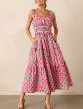 Load image into Gallery viewer, Pink Floral Print Tiered Dress with Ruched Bodice
