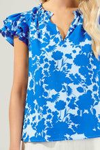 Load image into Gallery viewer, Marinelle Floral Bellissima Ruffle Sleeve Top
