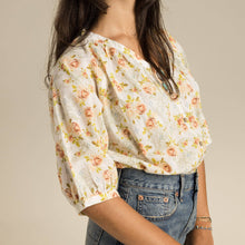 Load image into Gallery viewer, Juliette Floral Blouse: Floral
