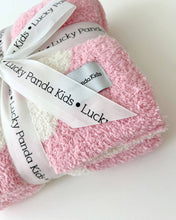 Load image into Gallery viewer, Daisy Baby Blanket | Pink
