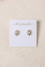 Load image into Gallery viewer, Crystal Pearl Oval Stud Earrings
