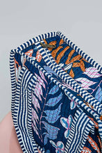 Load image into Gallery viewer, Navy Mini Quilted Fabric Cube Bag
