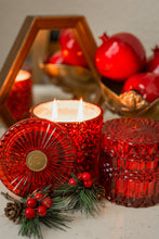 Load image into Gallery viewer, Holiday Spice 15oz Shimmer Candle 2 wick
